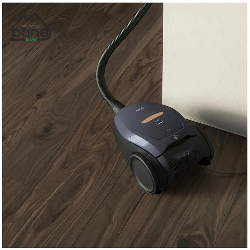 جاروبرقی 1800 وات آ ا گ مدل VX82-1-5DB - Image 7